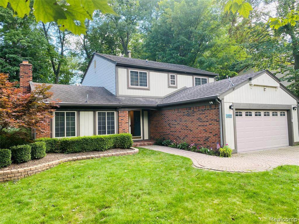 44229 Winthrop Dr - Photo 1