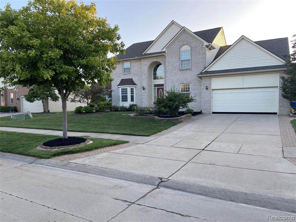 3695 Acorn Dr - Photo 1