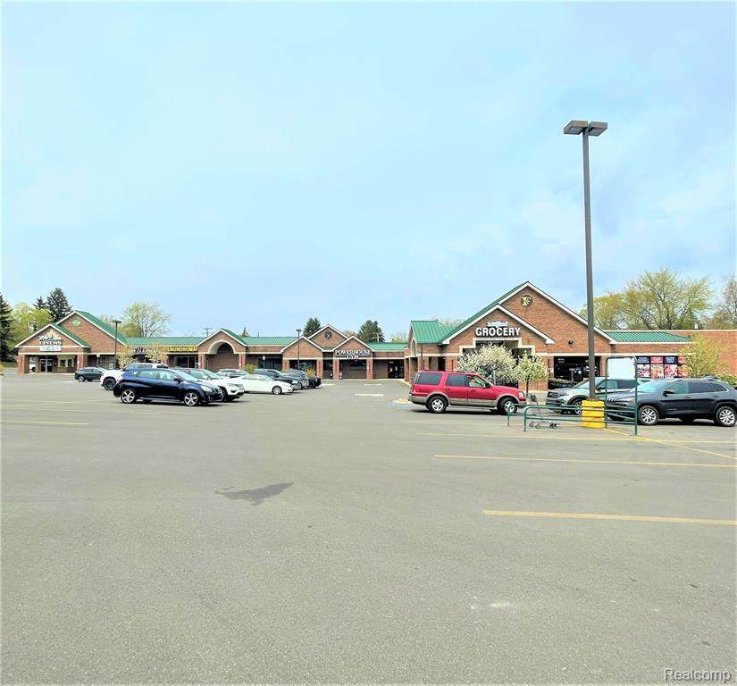 949 Summit - Photo 1