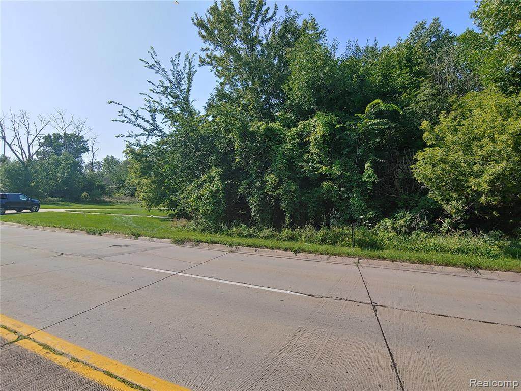 000 14 MILE RD - Photo 1
