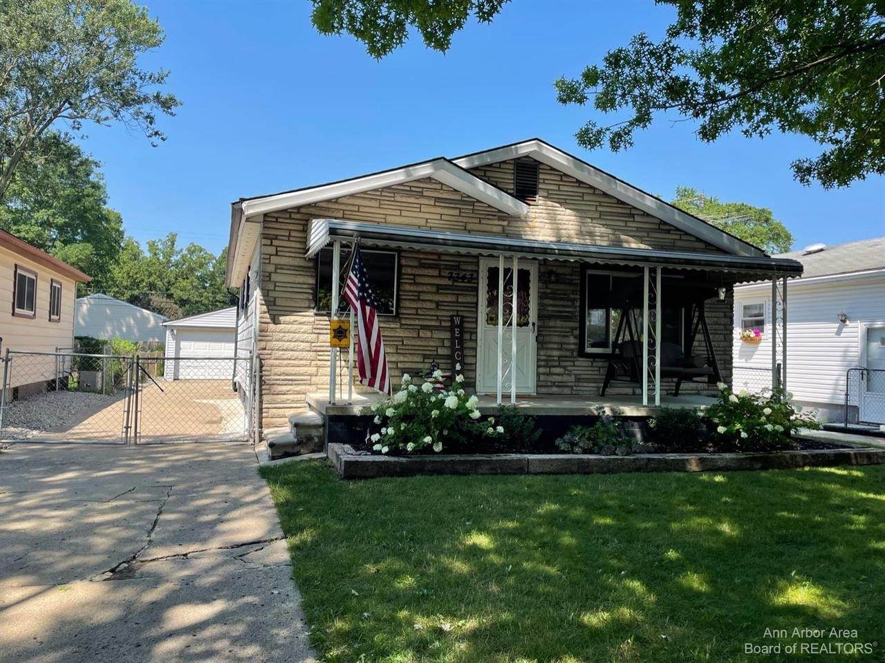 7343 Arcola St - Photo 1