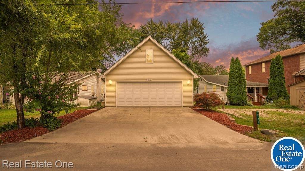 4776 Downing Dr - Photo 1