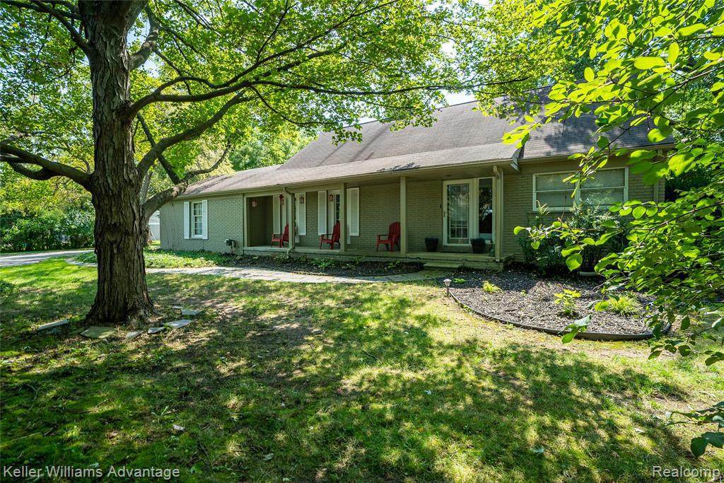 2655 Long Lake Rd - Photo 1