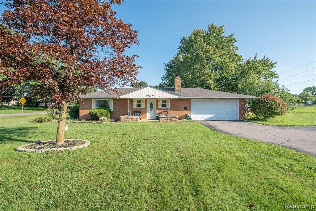 2517 Grand Blanc Rd - Photo 1