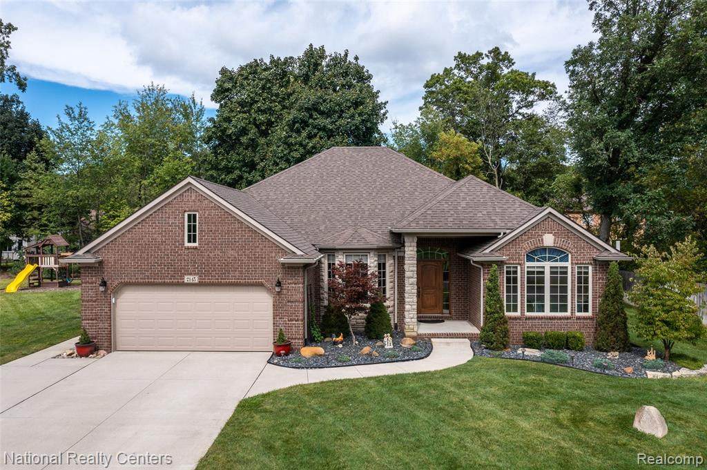 2145 Glencoe St - Photo 1