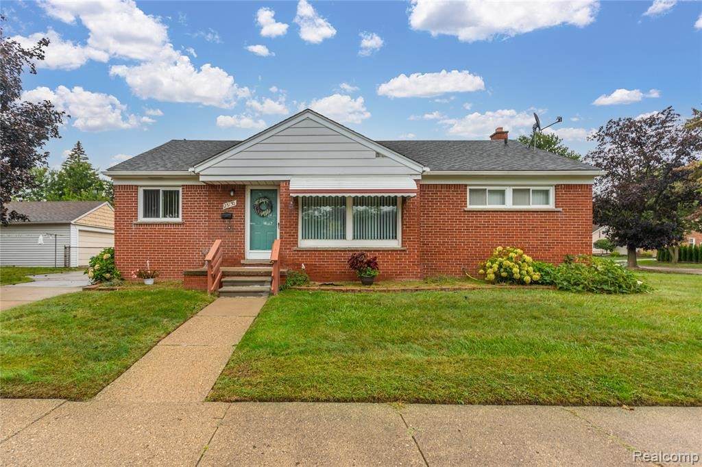 25150 Doxtator St - Photo 1