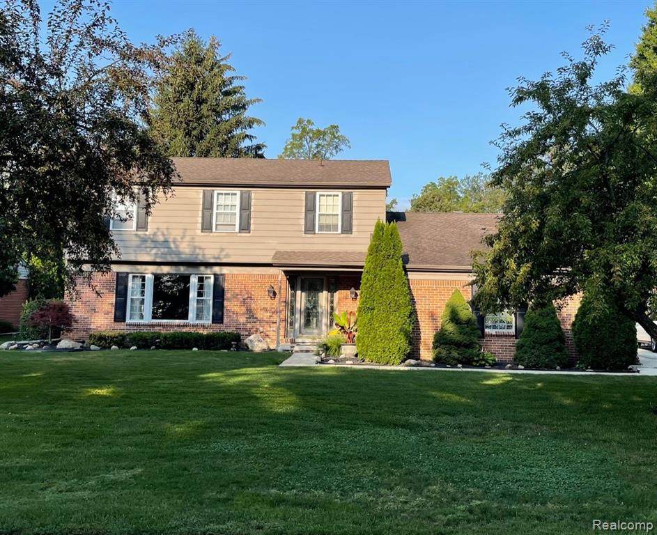 18080 Parke Lane - Photo 1