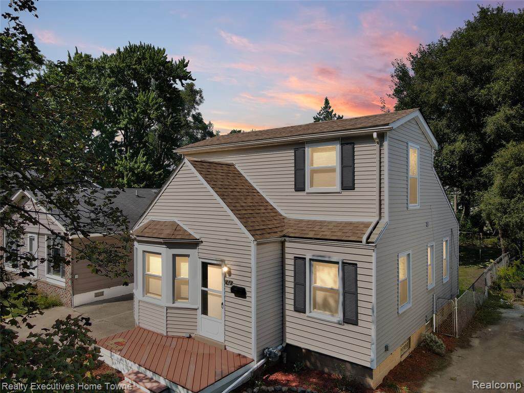 242 Fielding St - Photo 1