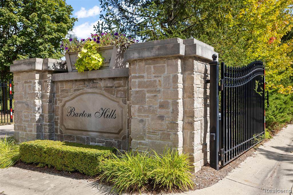 170 Bridgeview (Unit # 4) - Photo 1