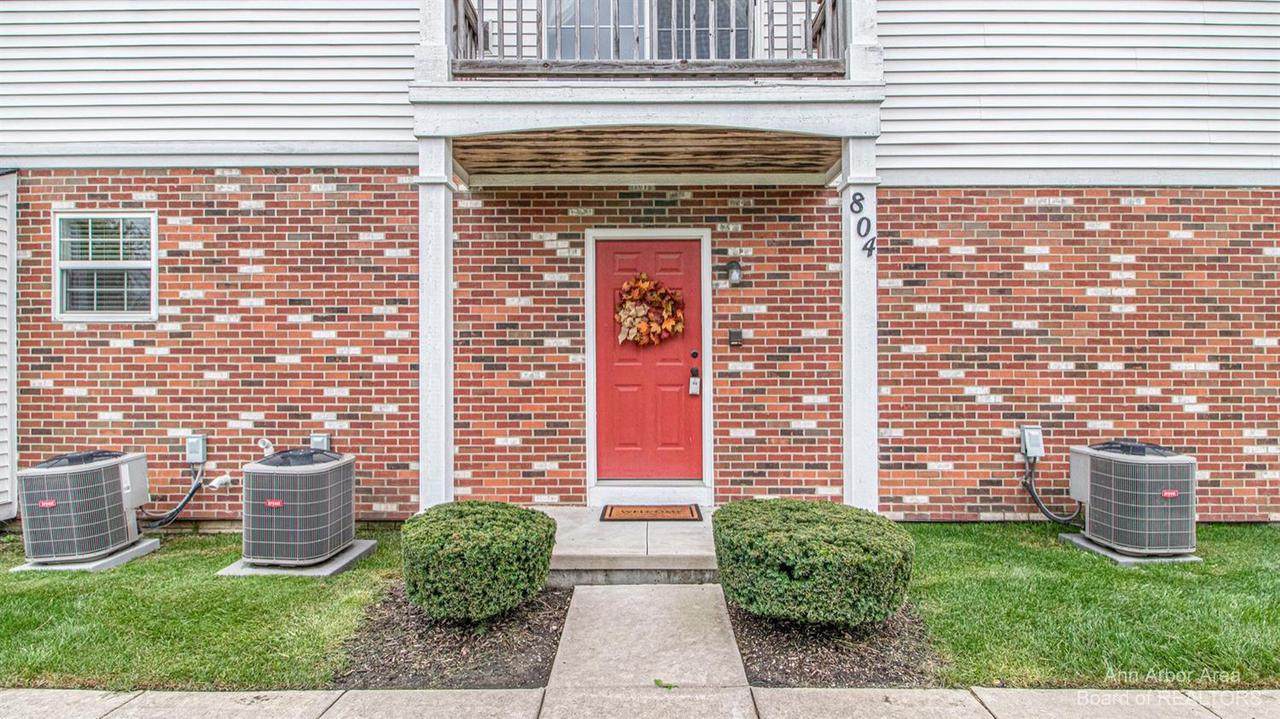 804 Riversedge Dr - Photo 1