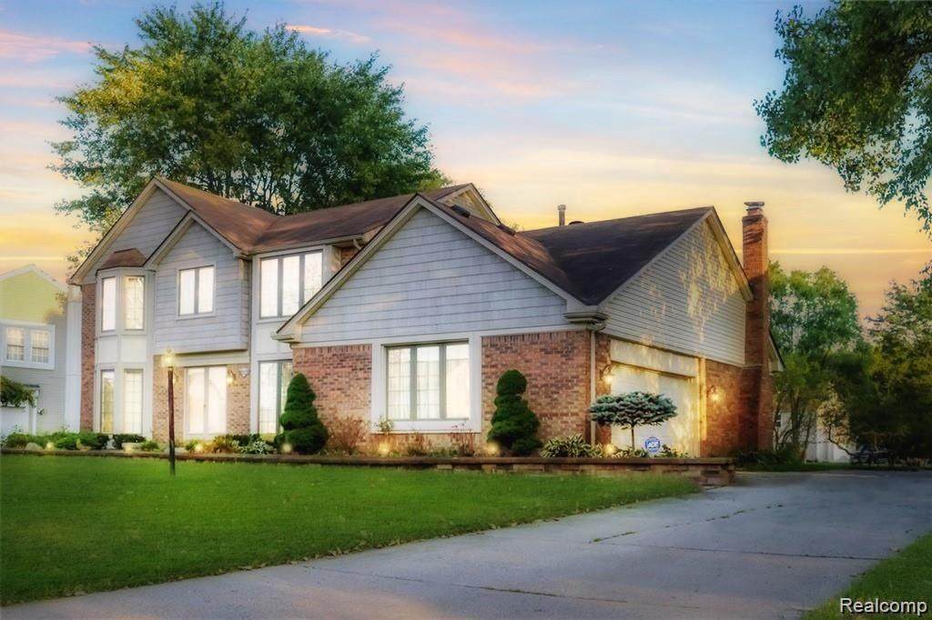 27646 Bridle Hills S - Photo 1
