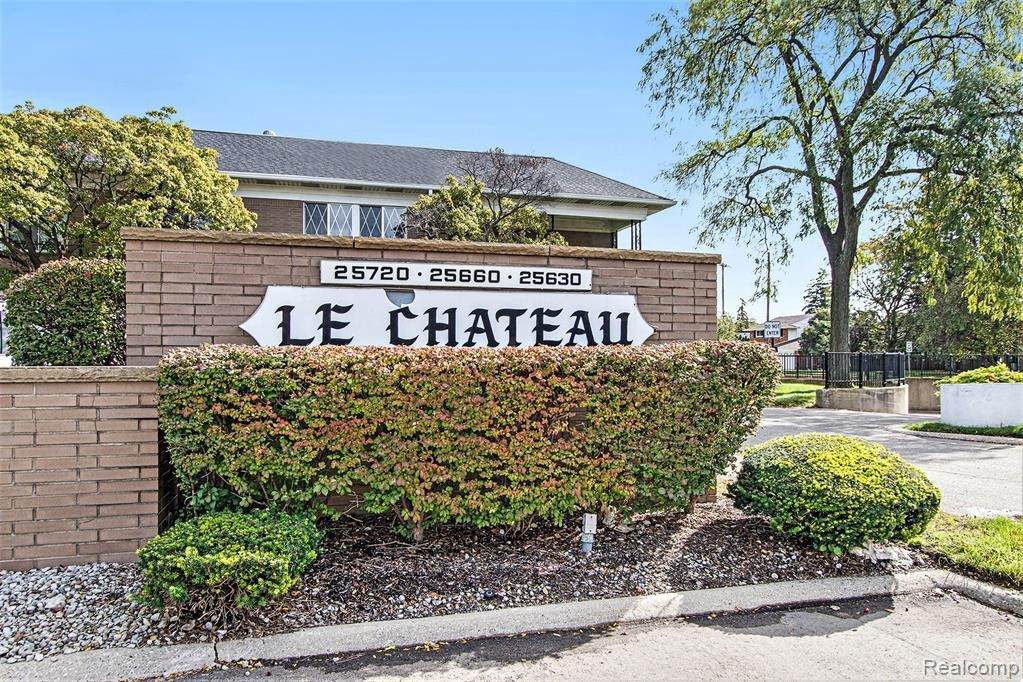 25660 Southfield Rd - Photo 1