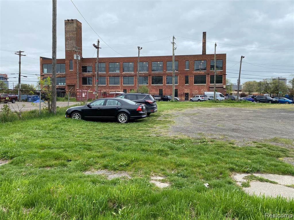 2220 Vermont - Photo 1