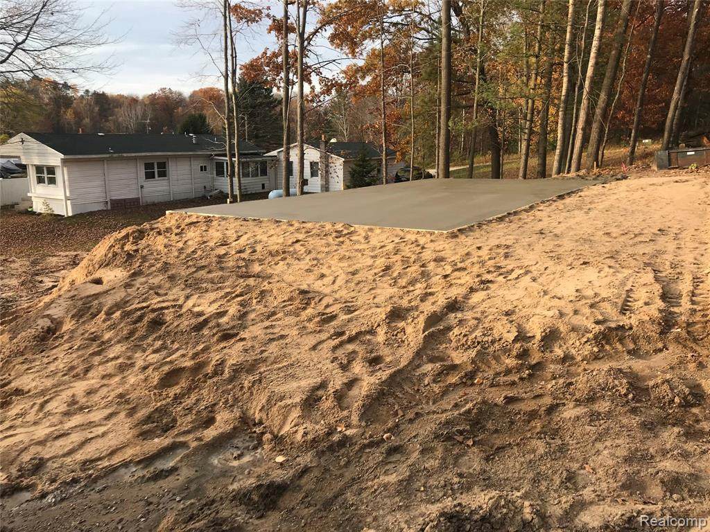 17385 Summit St. - Photo 1
