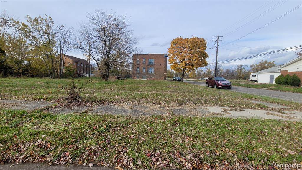 2181 Hale - Photo 1