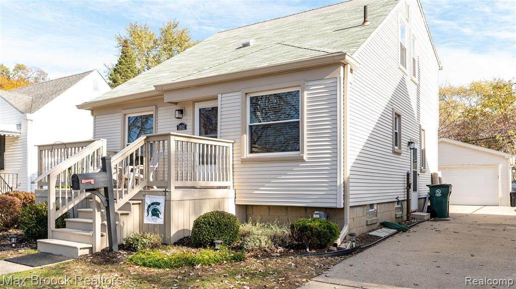1902 Westgate Ave - Photo 1