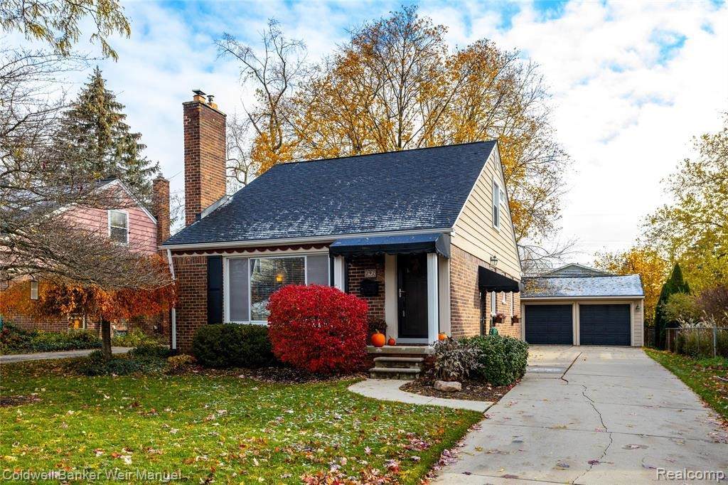 292 Holbrook St - Photo 1