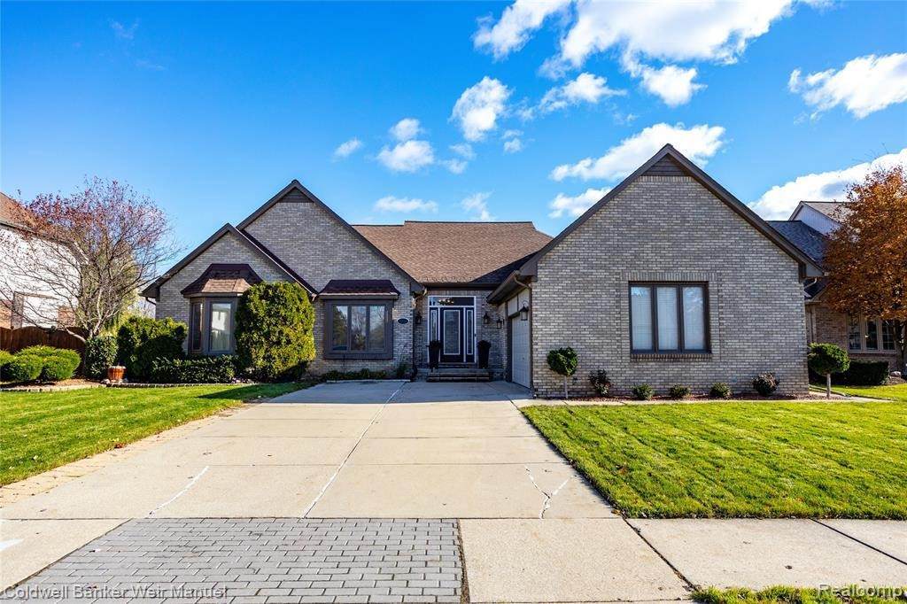46800 Hampton Dr - Photo 1