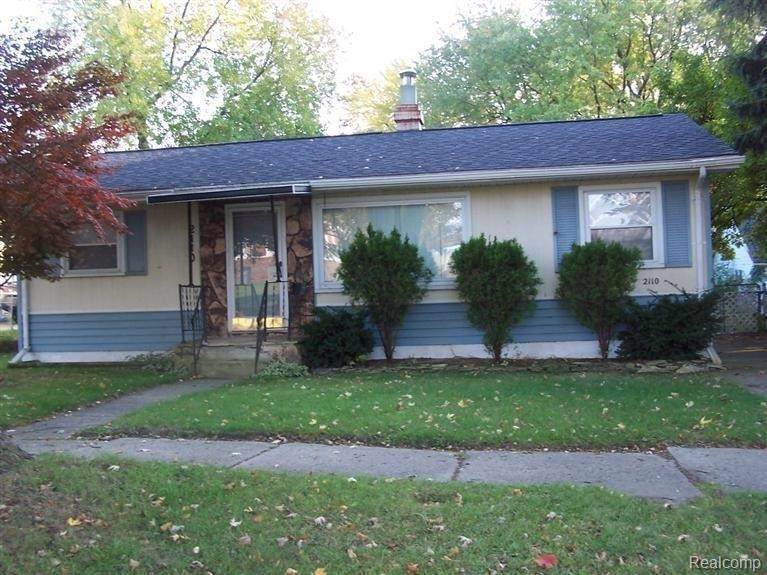 2110 Missouri Ave - Photo 1