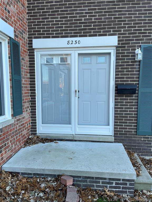 8230 Farnum - Photo 1