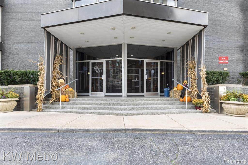 8200 Jefferson Ave - Photo 1