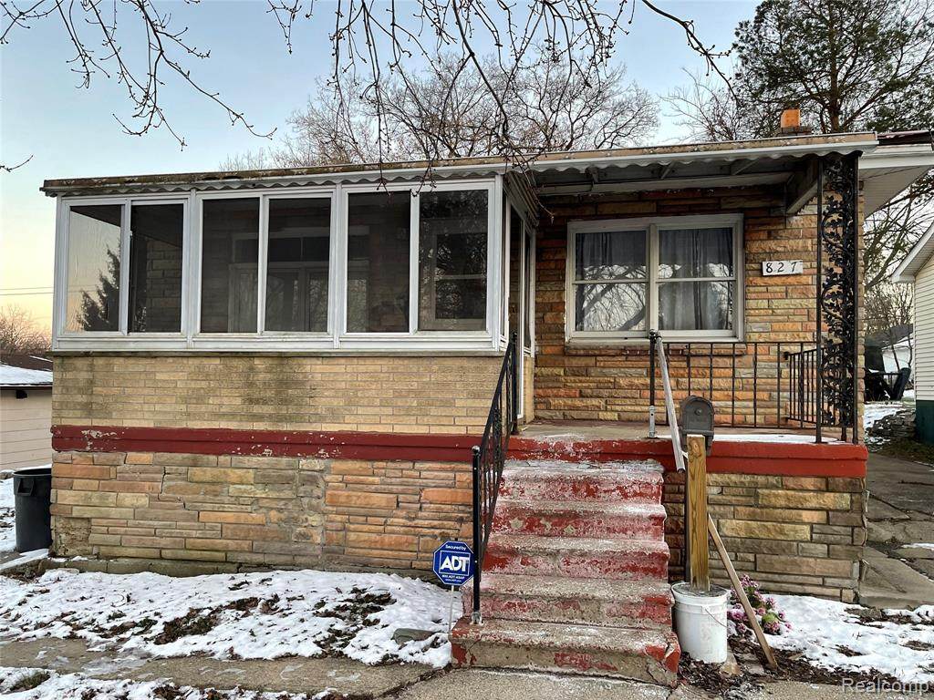 827 Monroe - Photo 1