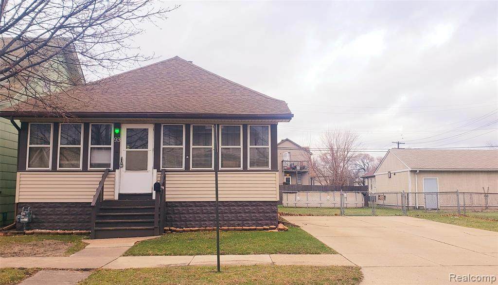 93 Pine - Photo 1