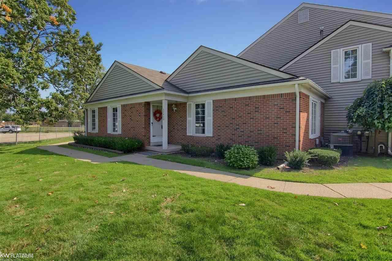 37420 Stonegate Circle - Photo 1