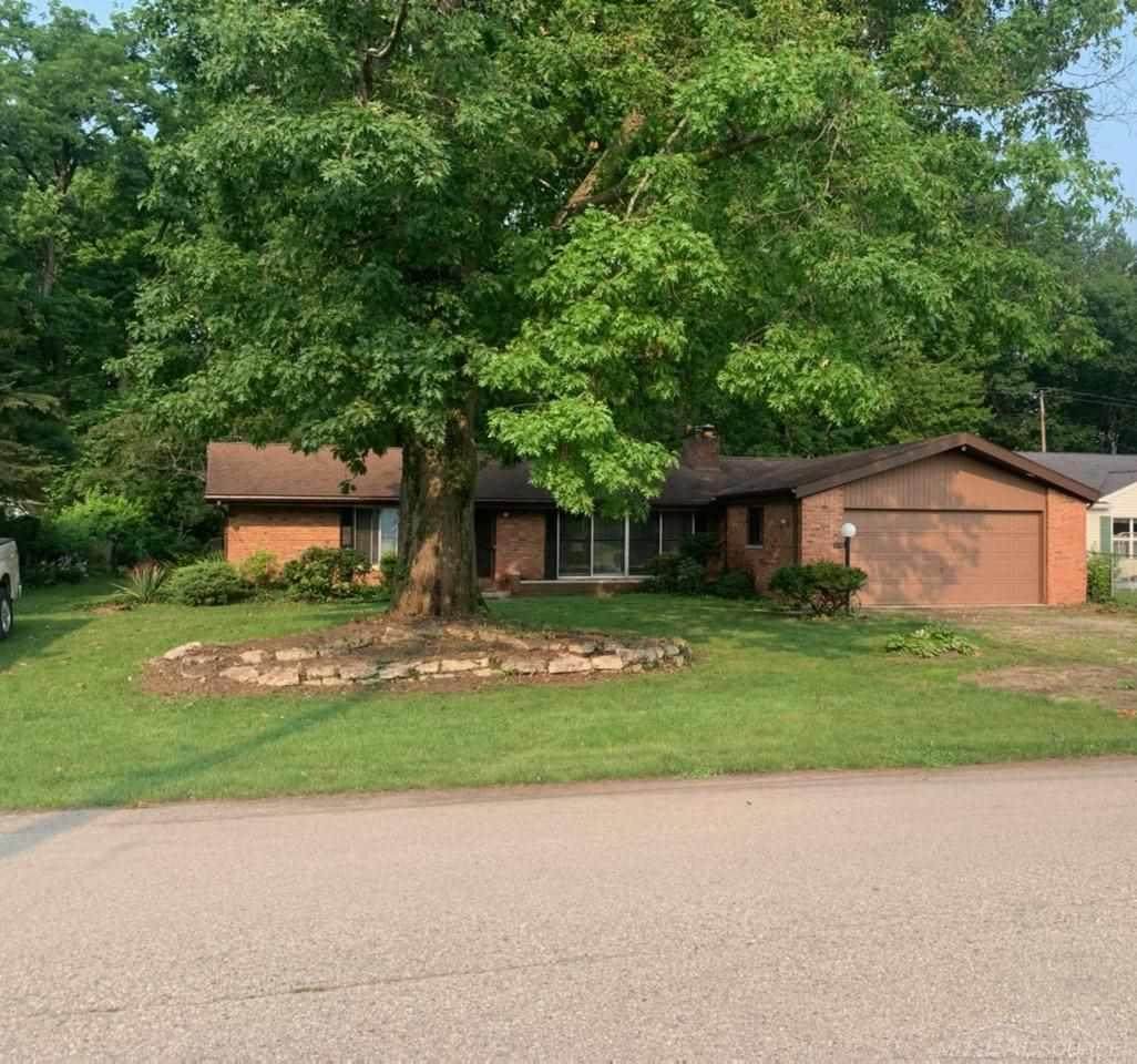 6049 Wildrose Ln - Photo 1
