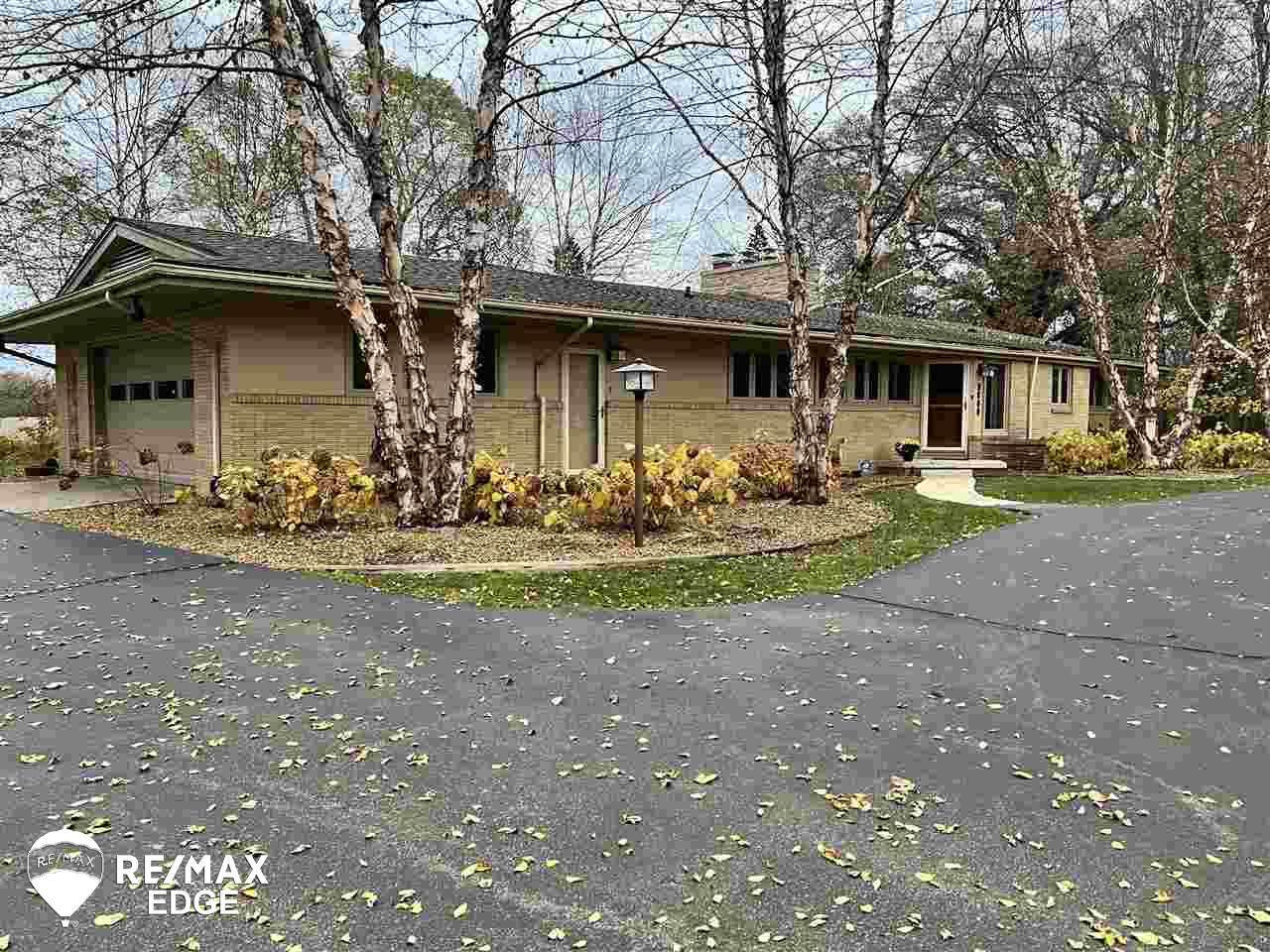 5129 Genesee Rd - Photo 1