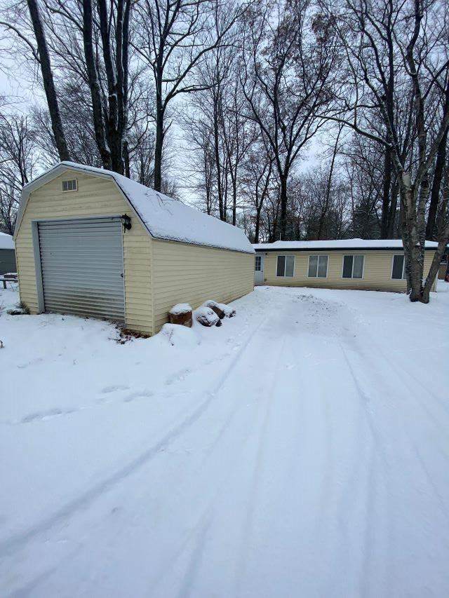 5329 Dwight St - Photo 1