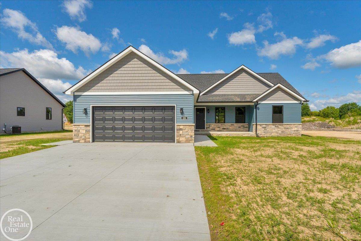 231 Carney - Photo 1