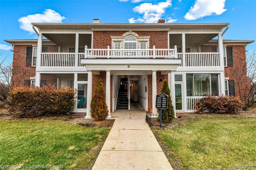843 Summerfield Glen - Photo 1
