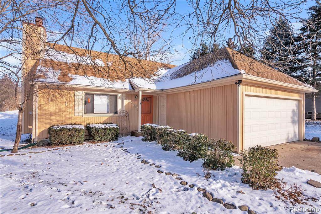 29536 Omenwood - Photo 1