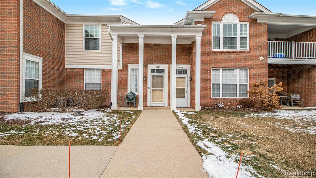 16007 Morningside - Photo 1