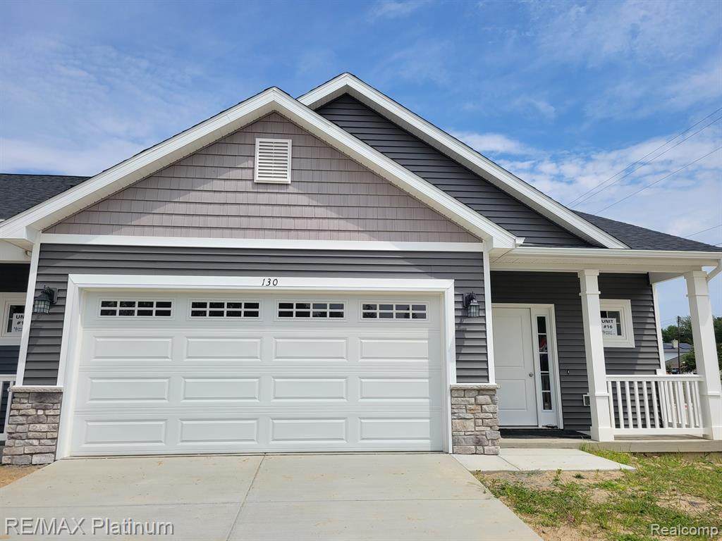 130 Crescent - Photo 1