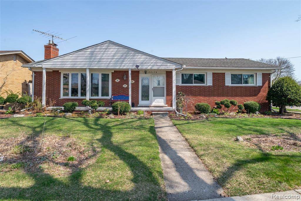 23179 Westbury - Photo 1