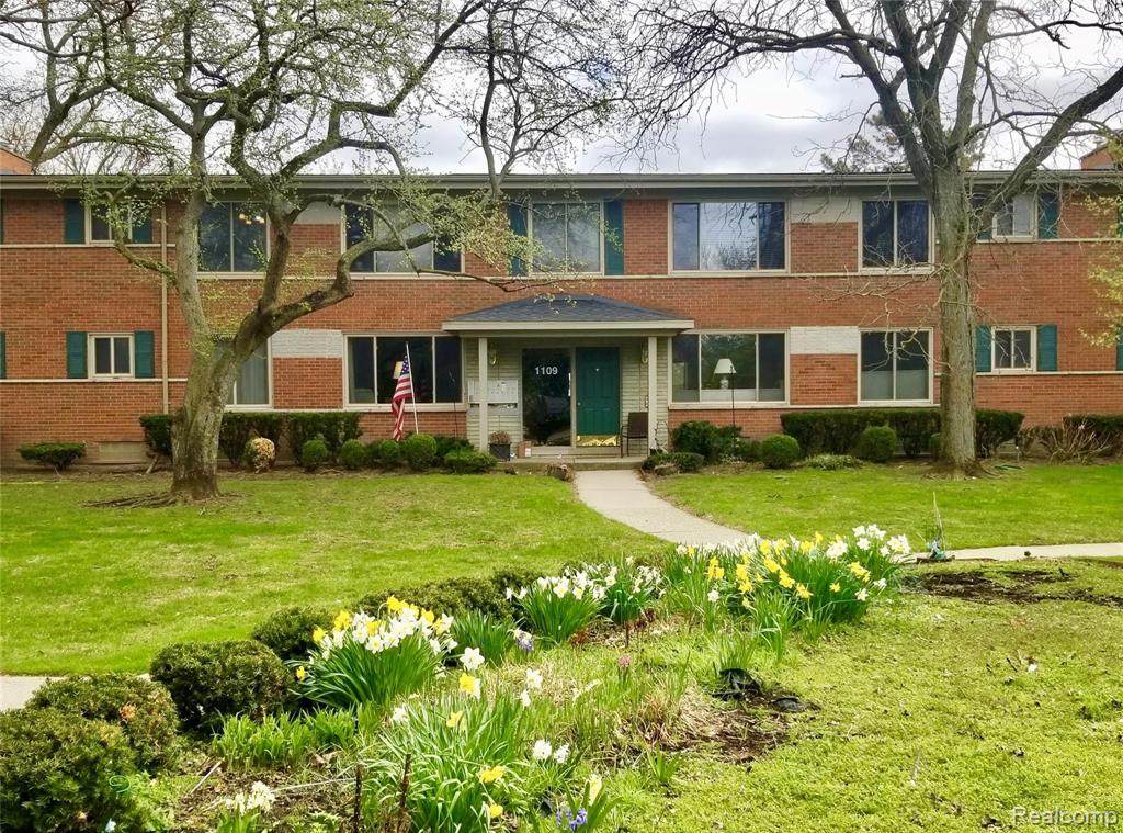 1109 Derby - Photo 1