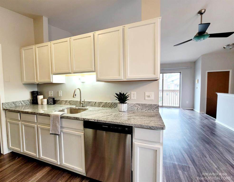 3018 Forest Creek - Photo 1