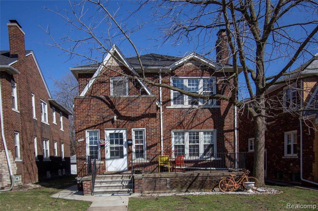 3329 Elizabeth - Photo 1