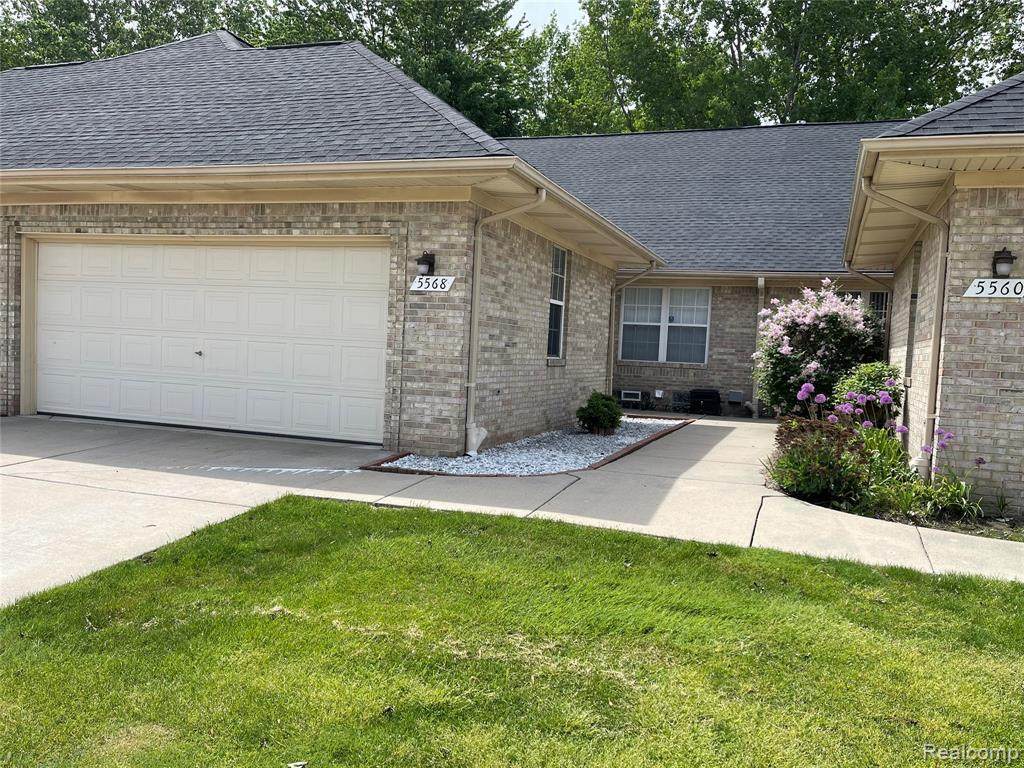 5568 Seabreeze Lane - Photo 1