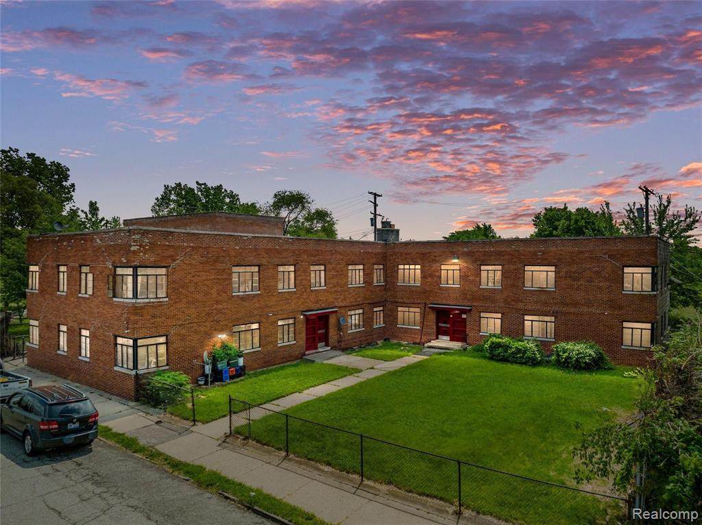 2818 Benson - Photo 1