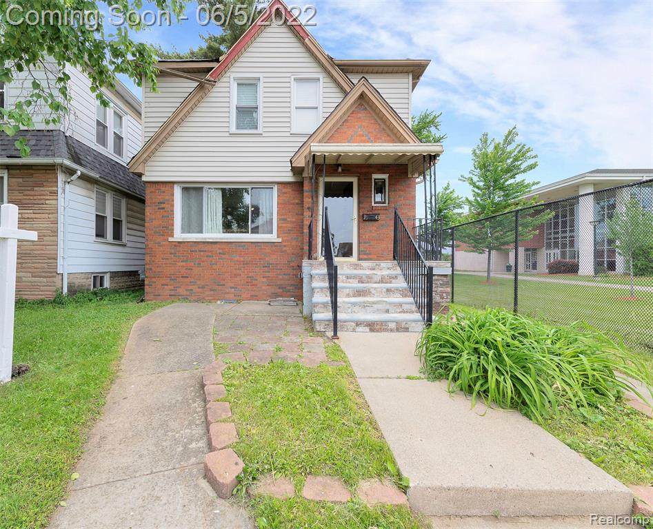 7643 Maple - Photo 1