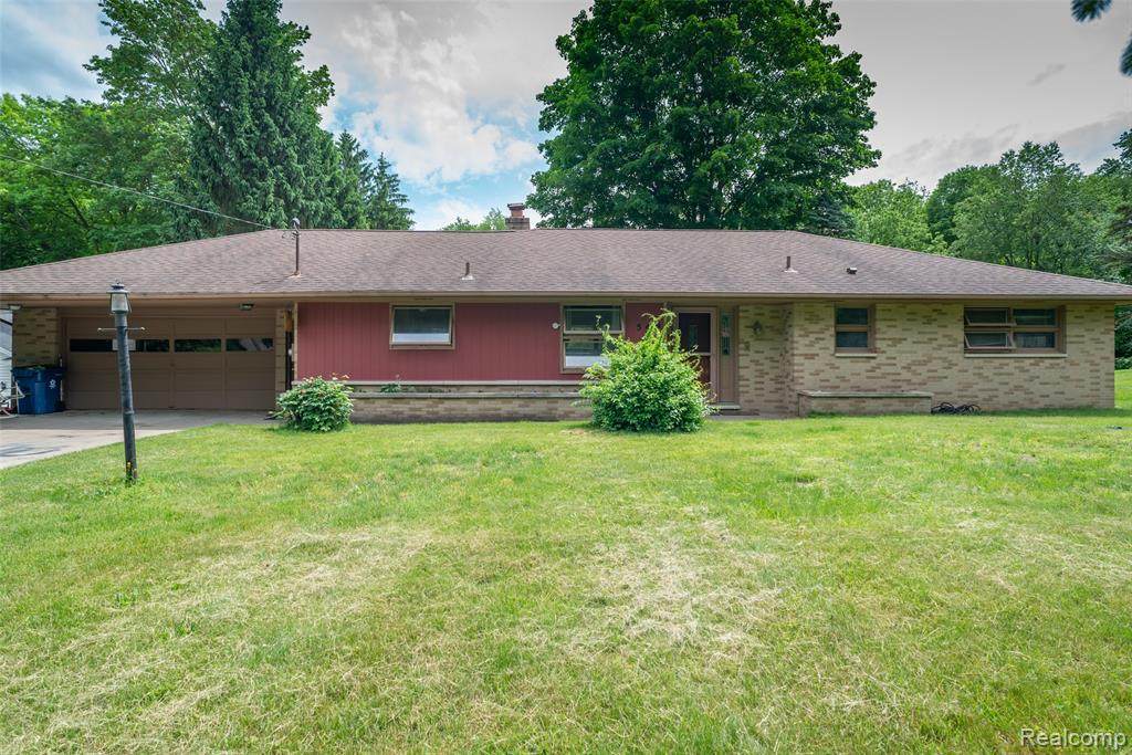 549 Fineview - Photo 1