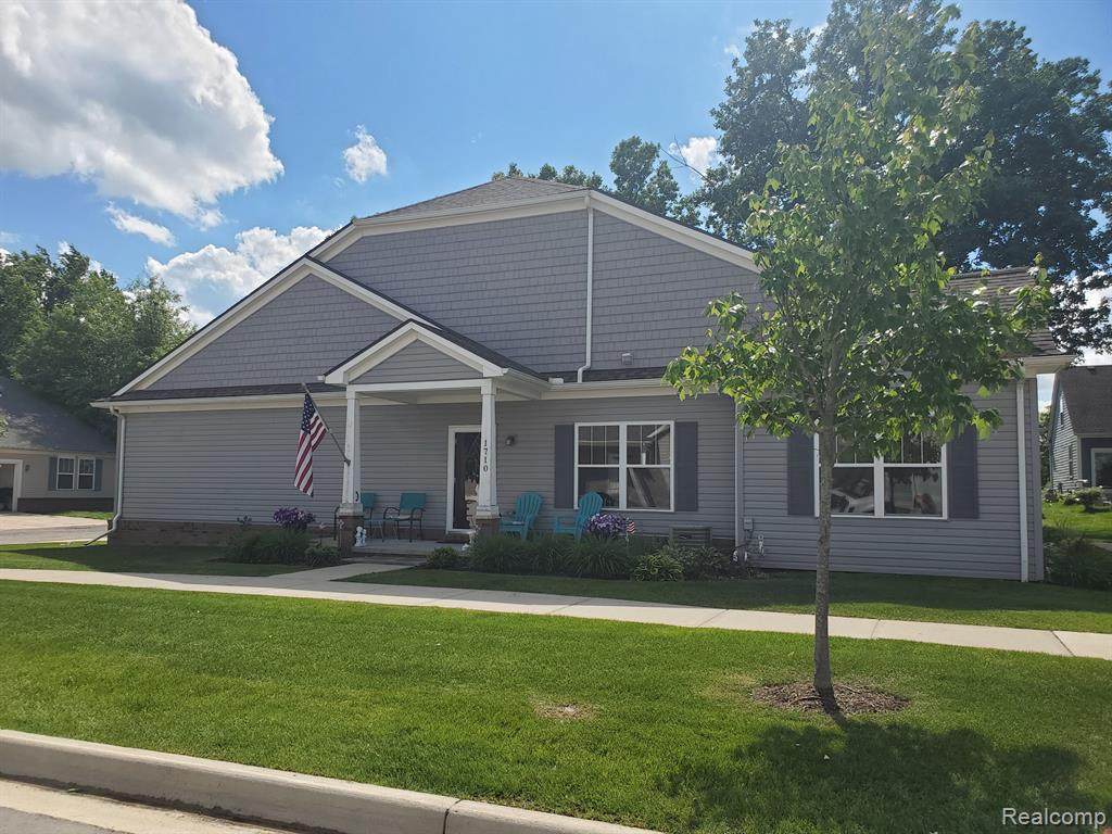 1710 Carlisle - Photo 1