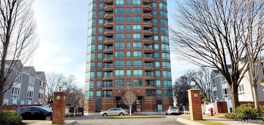 3320 Spinnaker - Photo 1