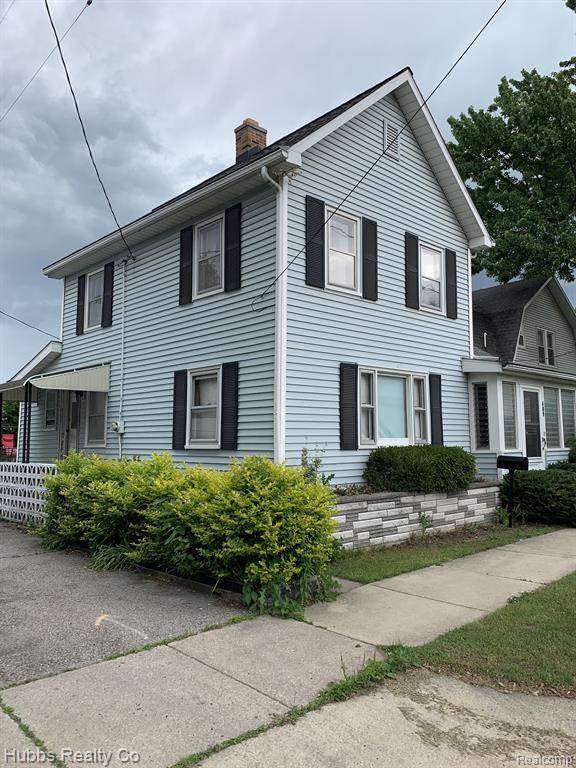 409 15th Street - Photo 1