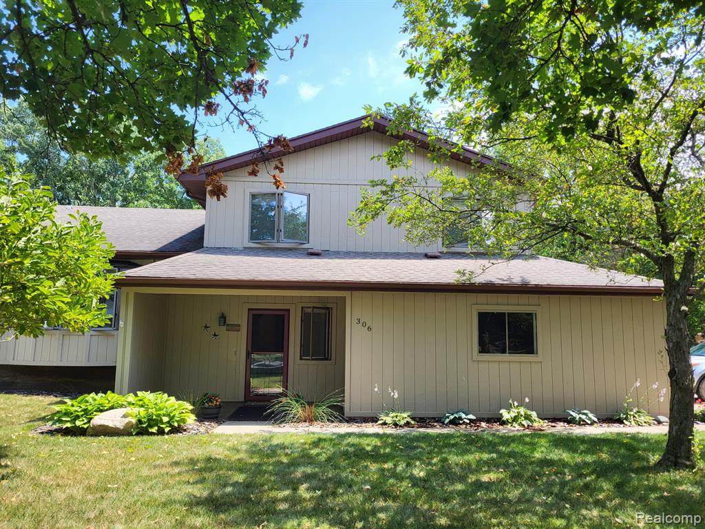306 N Wickshire - Photo 1