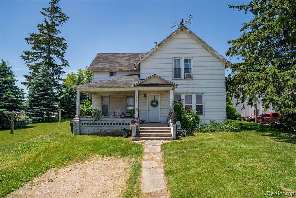 3382 Main - Photo 1