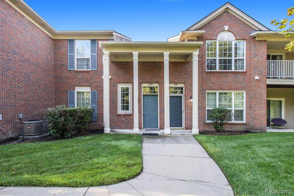 15203 Chesapeake - Photo 1